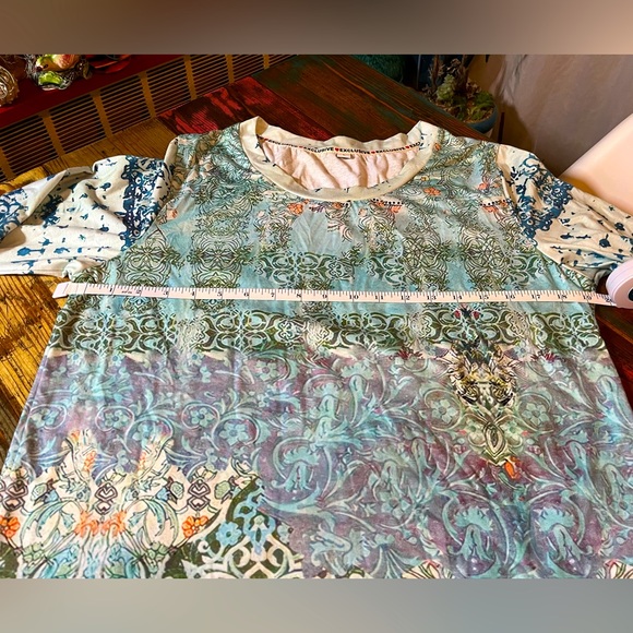 Long Sleeves Top - Picture 3 of 7